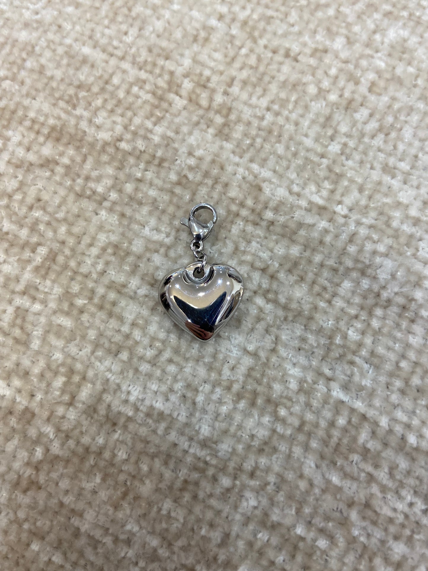 Breloque coeur argenté